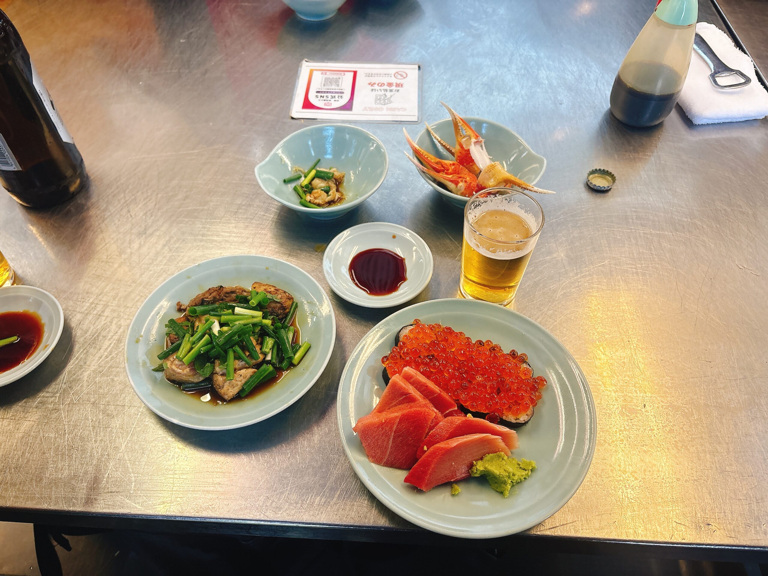 大阪京橋の居酒屋とよで食べたまぐろのほほ肉炙りとトロ盛り
