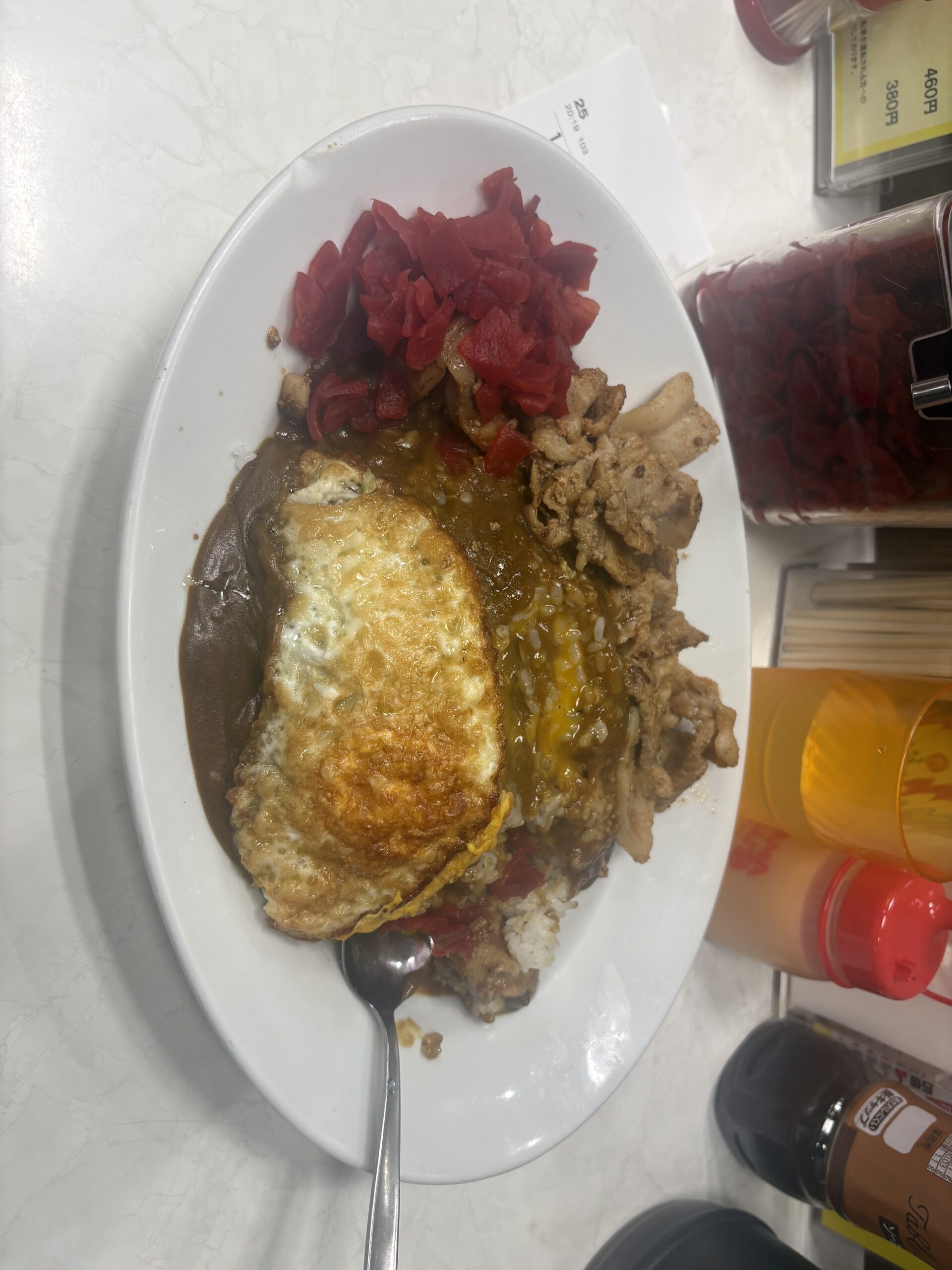 バーグ弥生町店を翌週再訪して食べたスタミナカレーのヤキと福神漬け