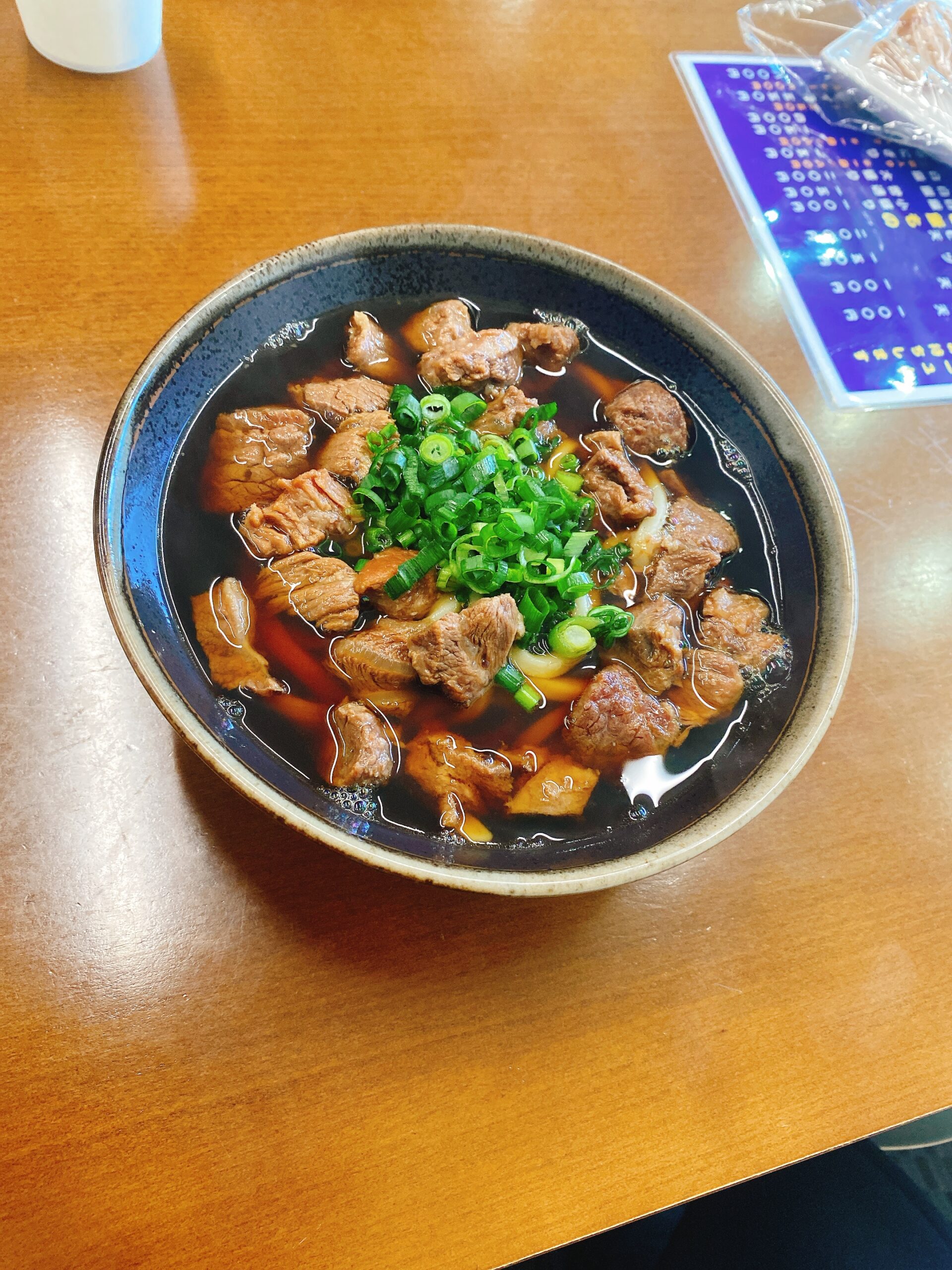 今浪うどんの肉うどん中サイズ